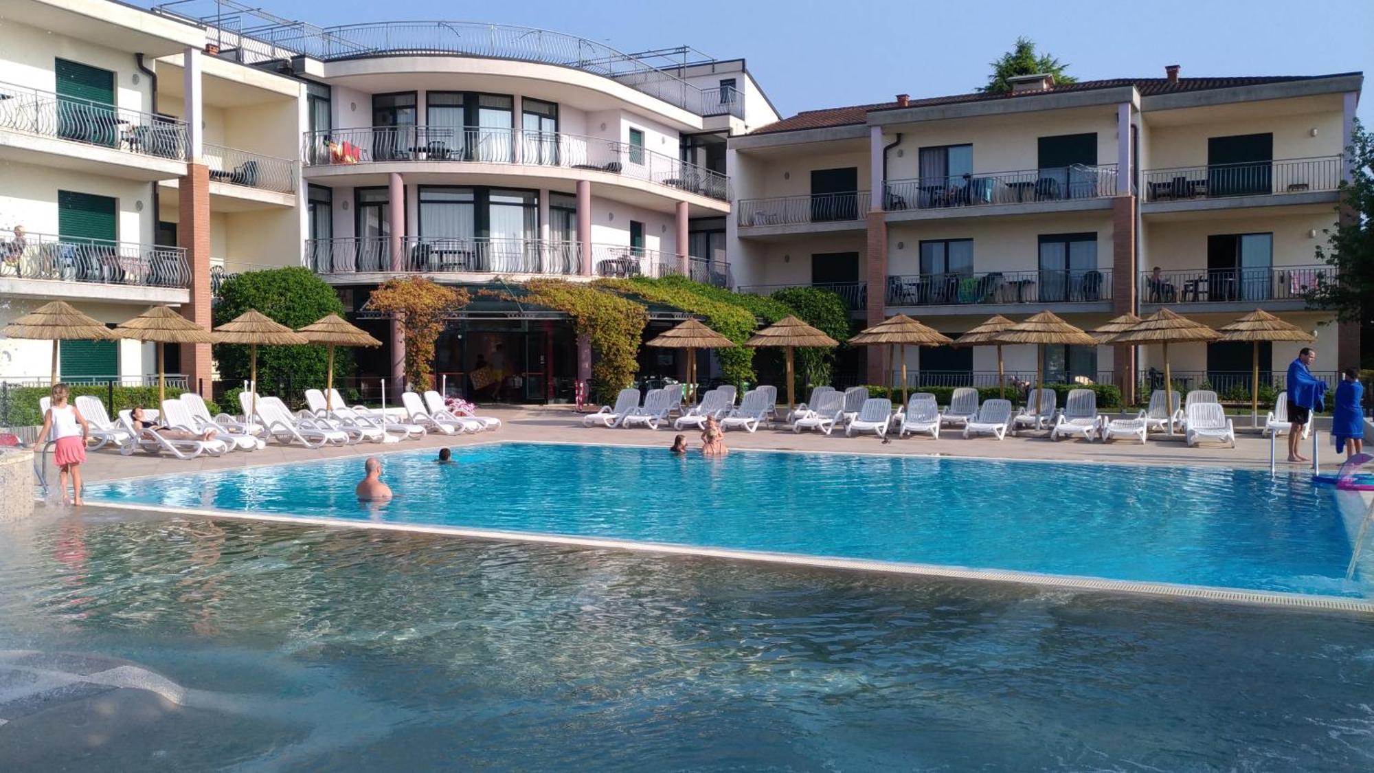 Nettuno Aparthotel 3*